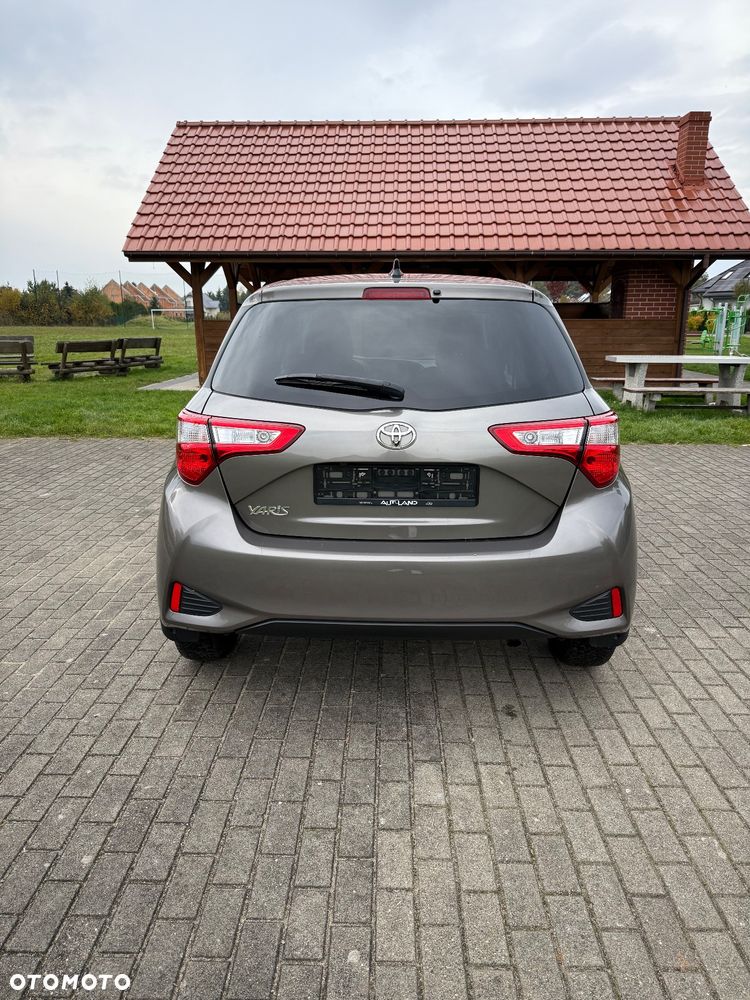 Toyota Yaris - 8
