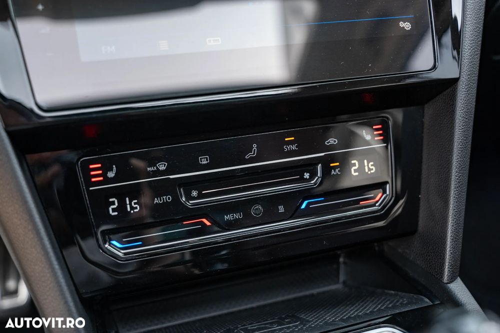 Volkswagen Passat - 25