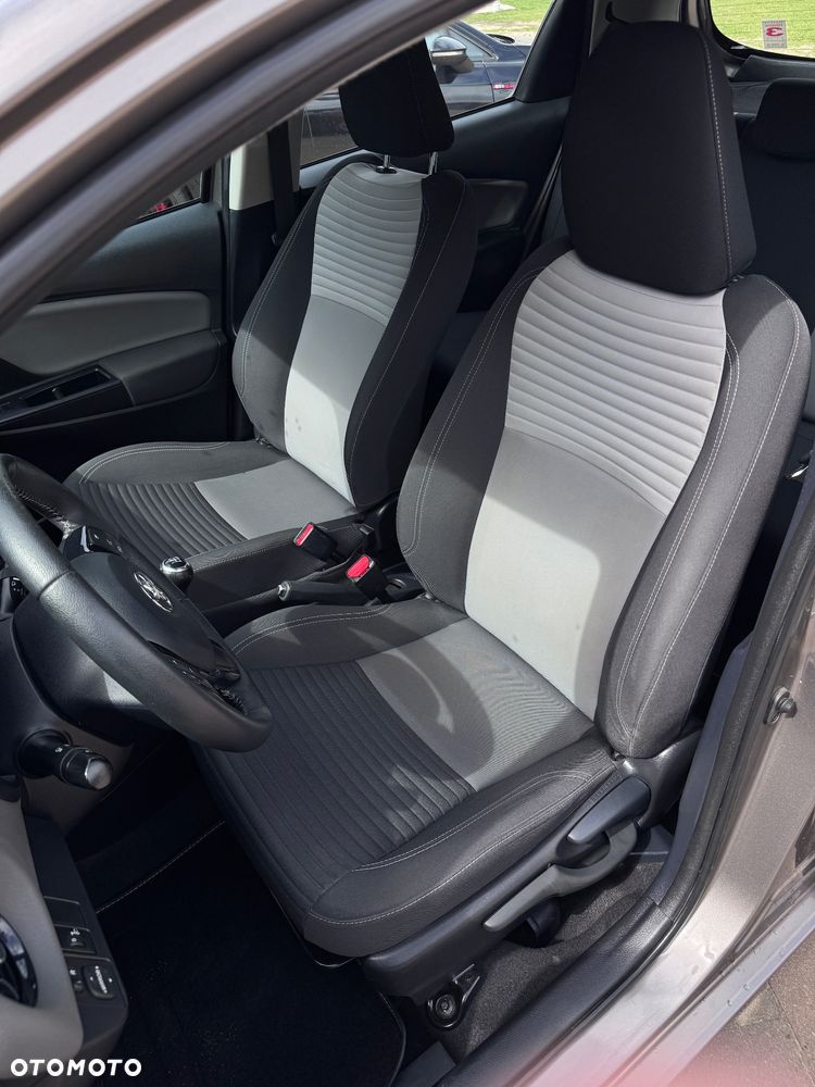 Toyota Yaris - 14