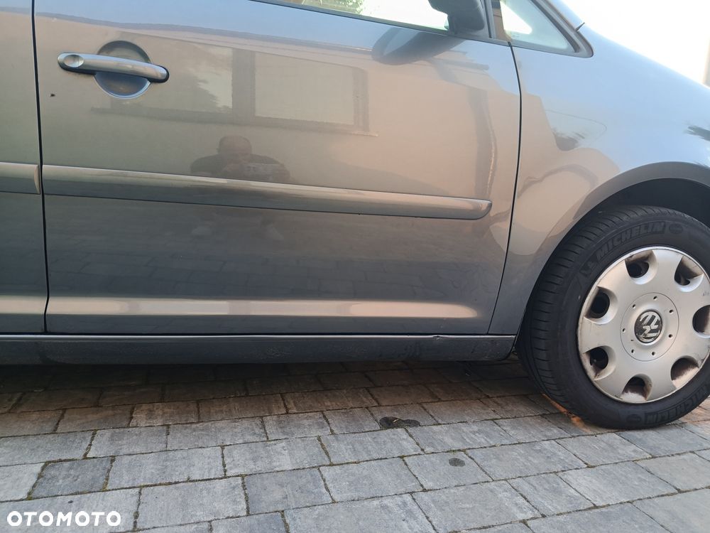 Volkswagen Touran - 3