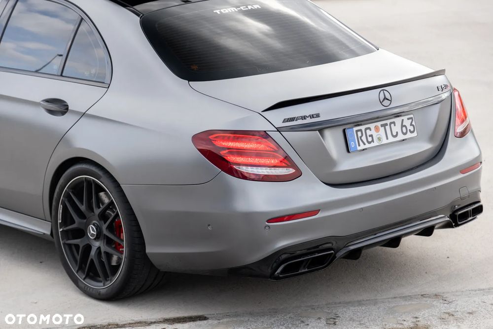 Mercedes-Benz Klasa E AMG 63 S 4-Matic+ - 18
