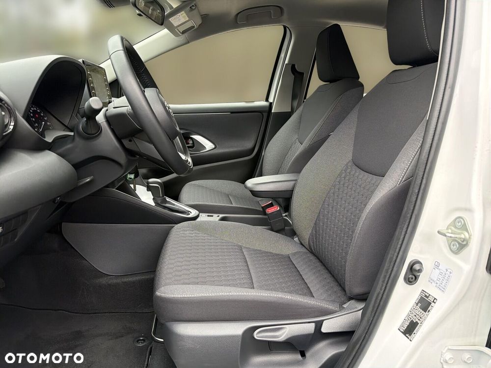 Toyota Yaris - 16