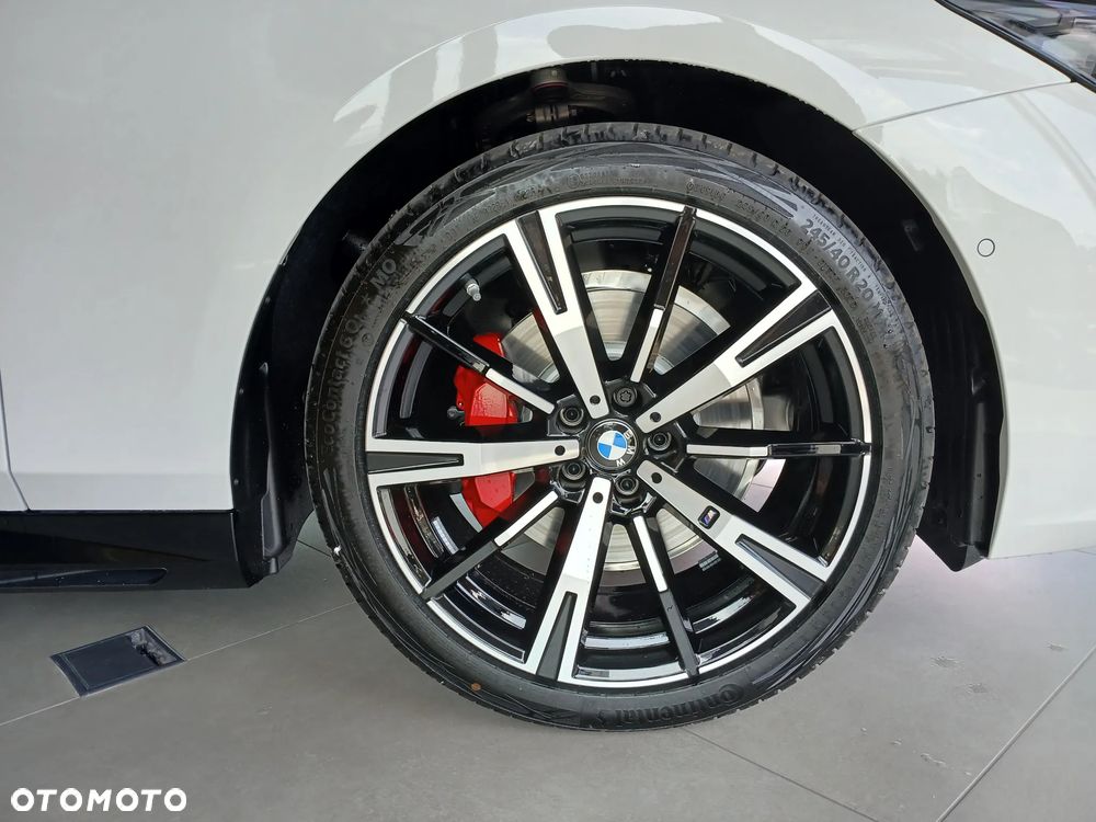 BMW Seria 5 520d xDrive mHEV - 13