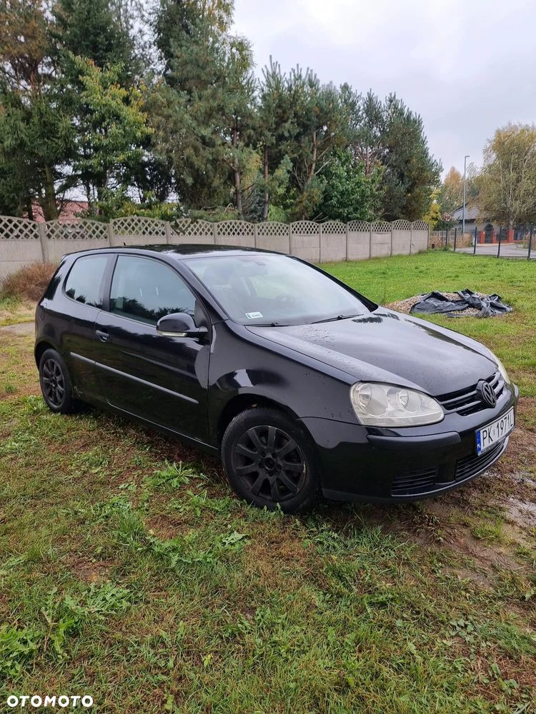 Volkswagen Golf V 1.9 TDI Comfortline - 1