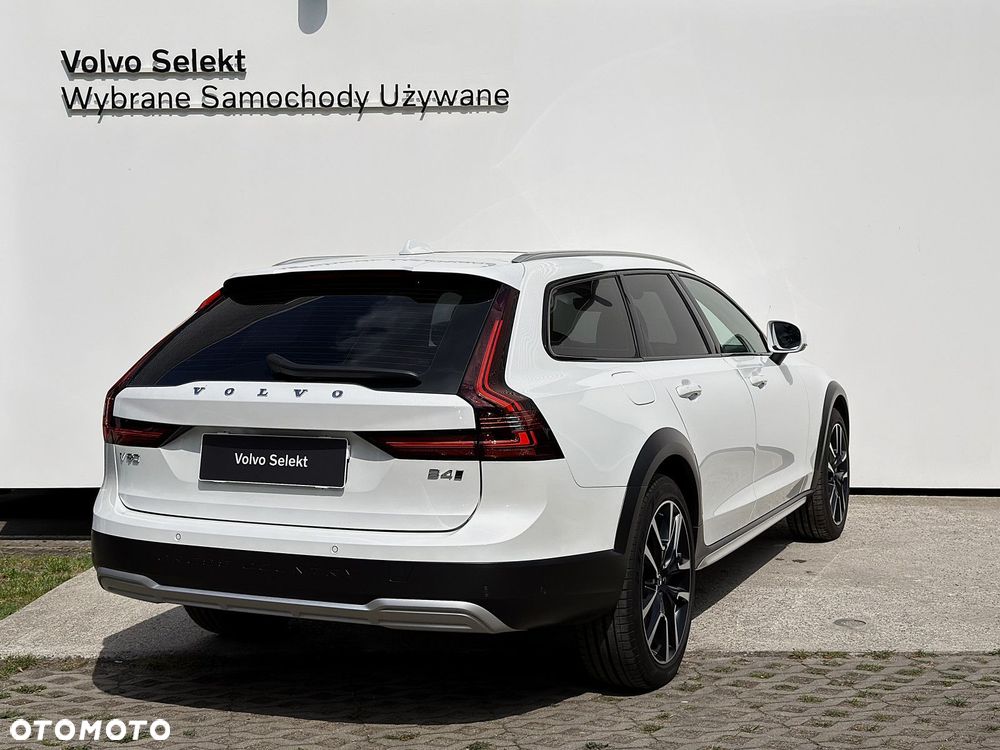 Volvo V90 Cross Country - 6
