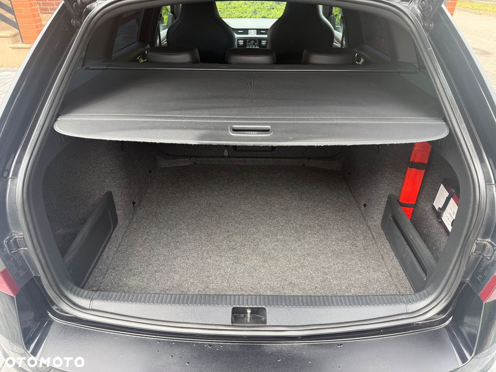 Skoda Octavia 2.0 TDI DSG RS - 20