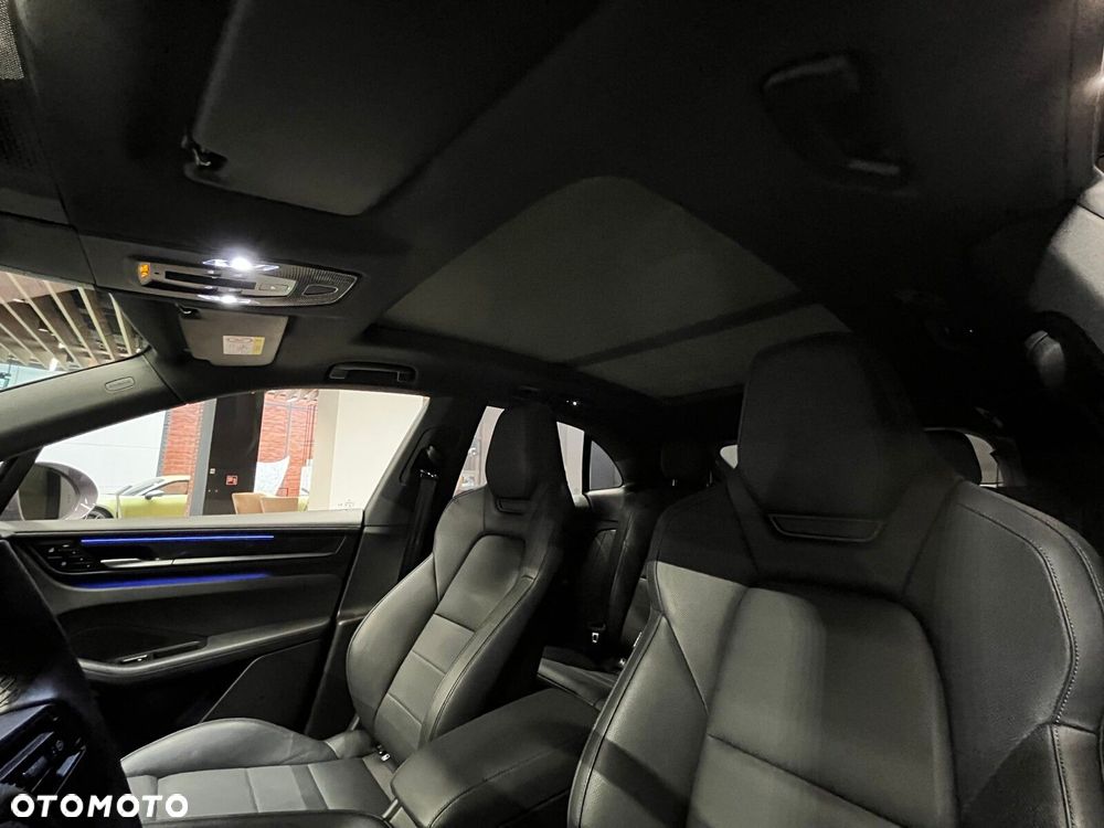 Porsche Macan - 28
