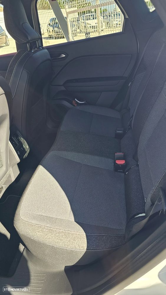 Renault Captur 1.6 E-Tech Full Hybrid Evolution - 50