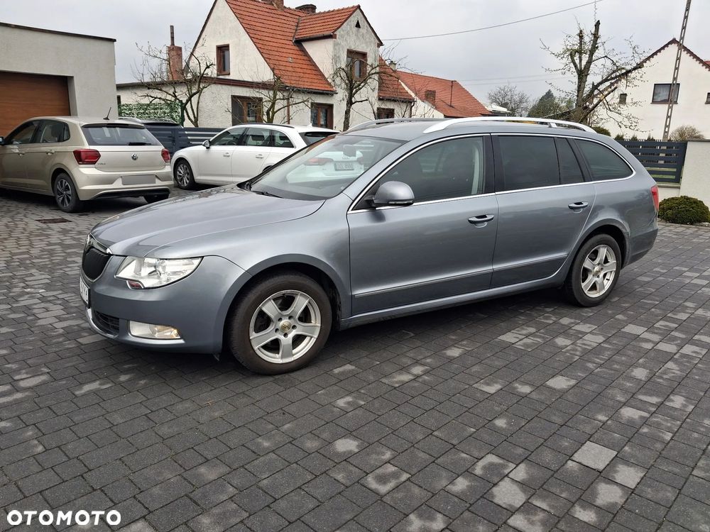 Skoda Superb 2.0 TDI DSG Exclusive - 1