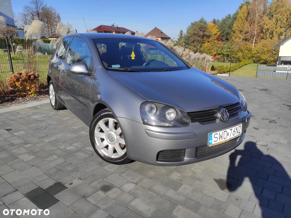 Volkswagen Golf V 2.5 - 1