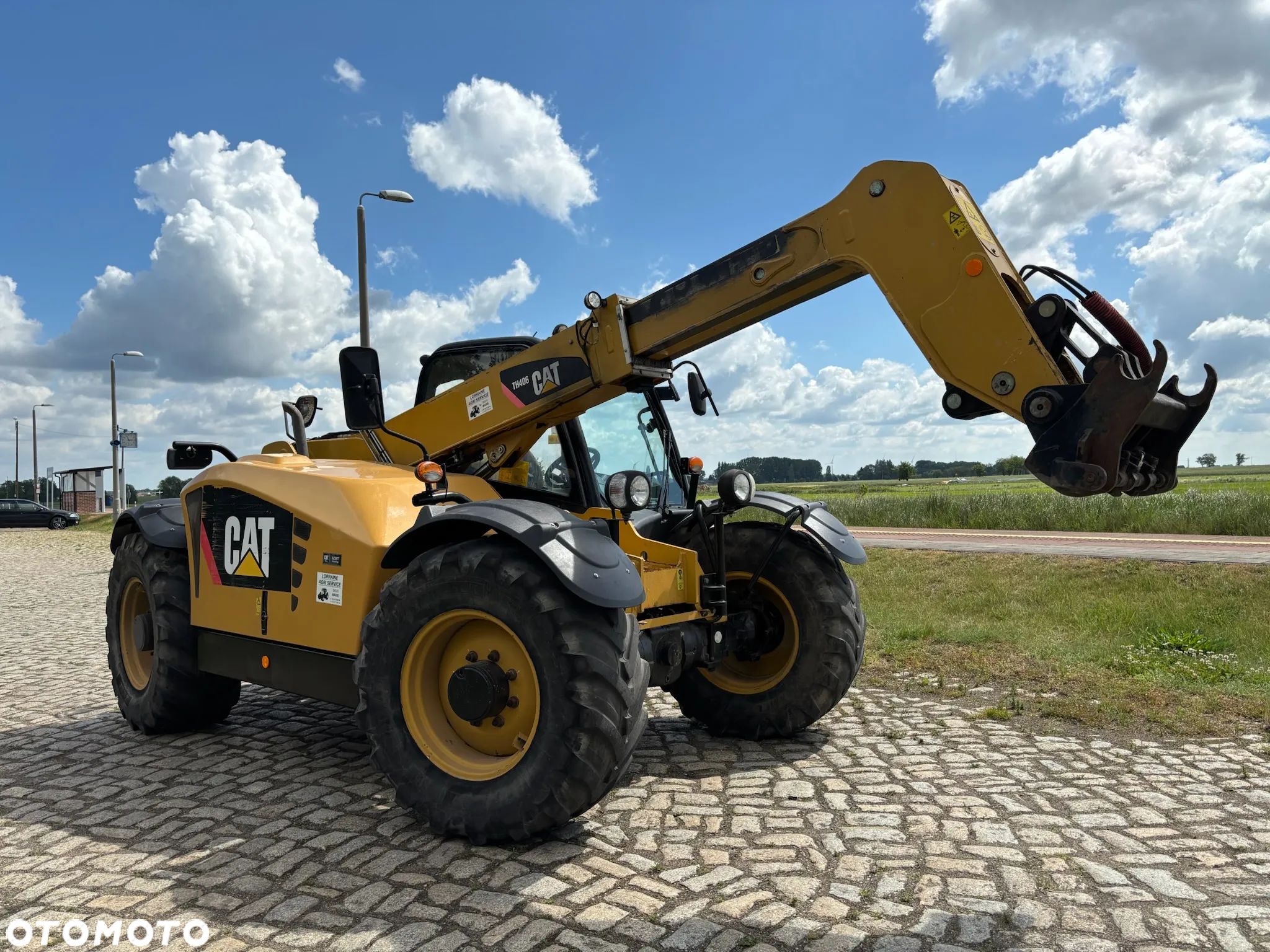 Caterpillar TH406 AG - 1