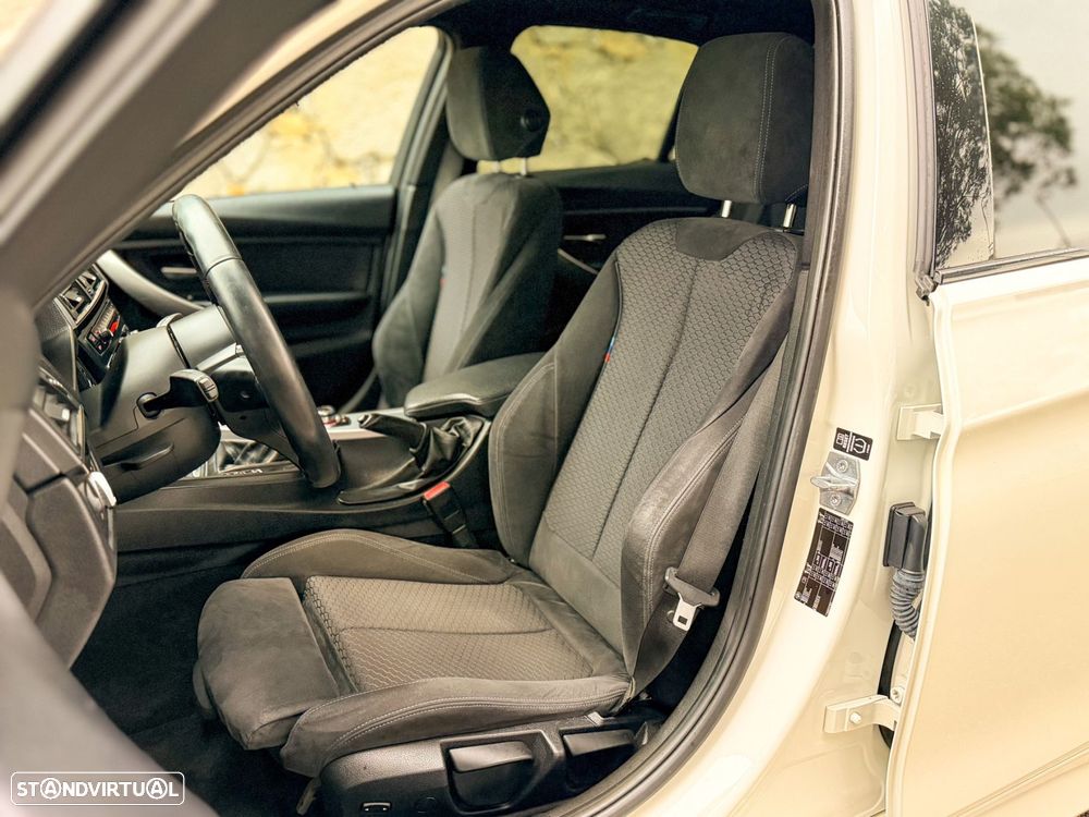 BMW 320 d Pack M - 8