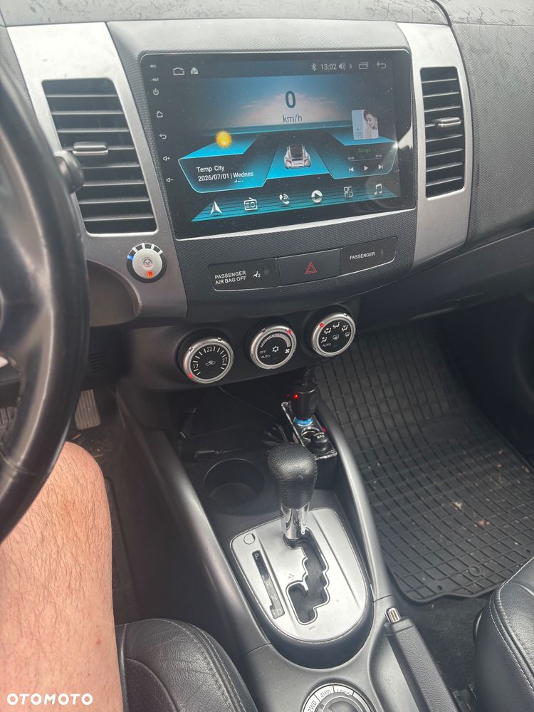 Mitsubishi Outlander - 6