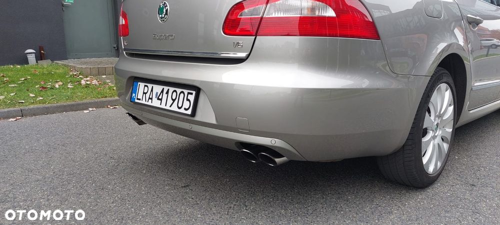 Skoda Superb 3.6 V6 4x4 DSG Elegance - 6
