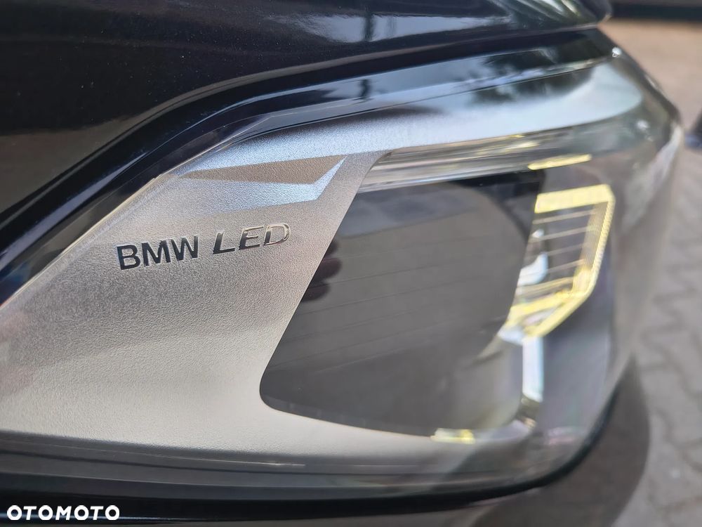 BMW X1 sDrive18i xLine - 18