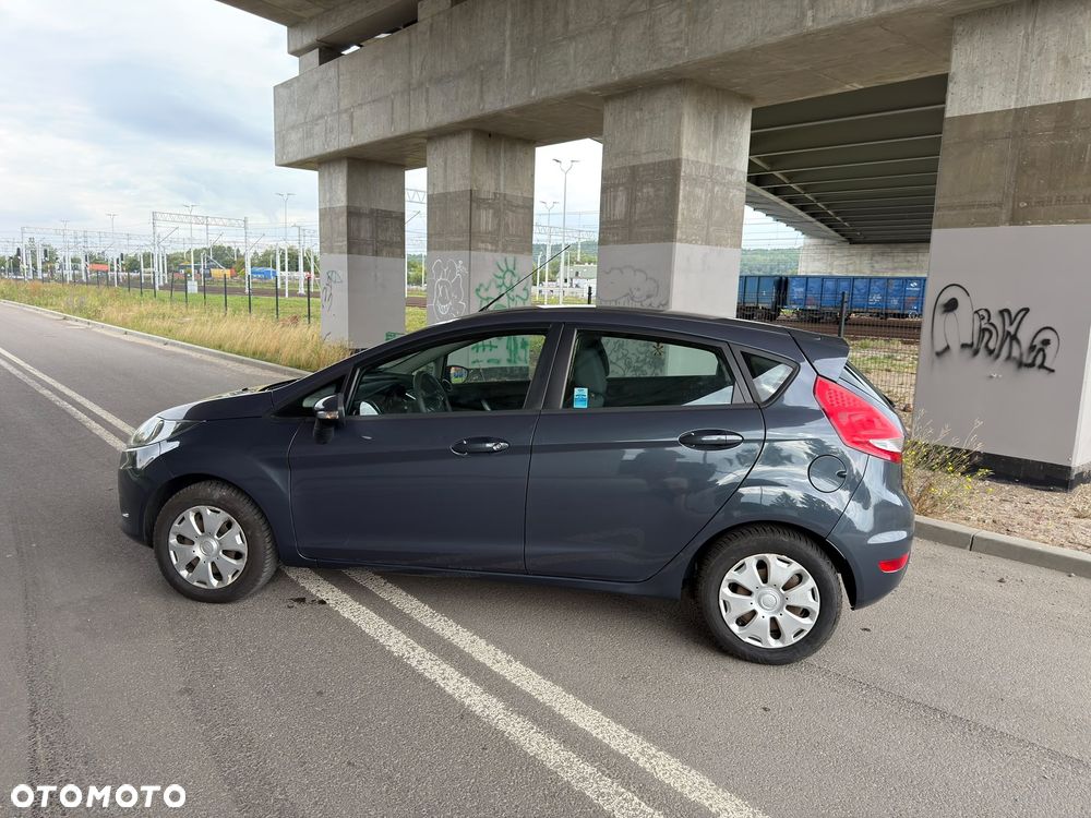 Ford Fiesta 1.25 Ambiente - 8