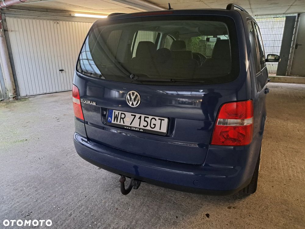 Volkswagen Touran 1.6 Basis - 6