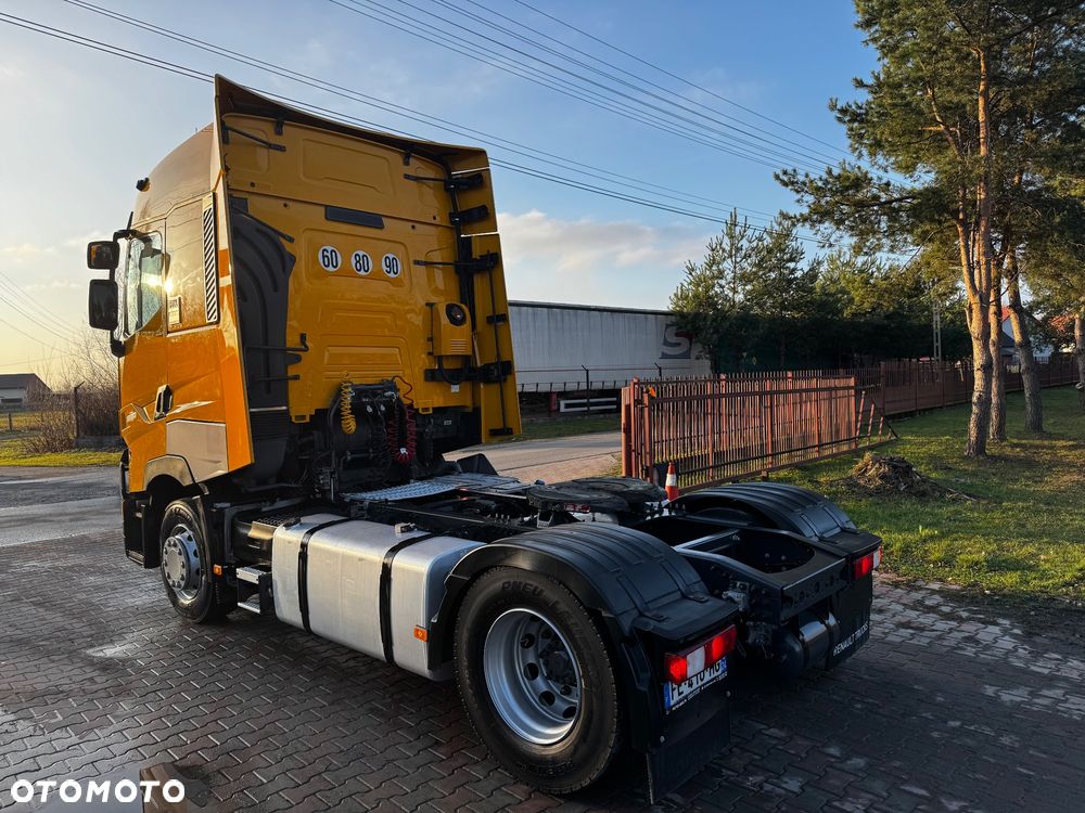 Renault 3xT480 high cab - 10