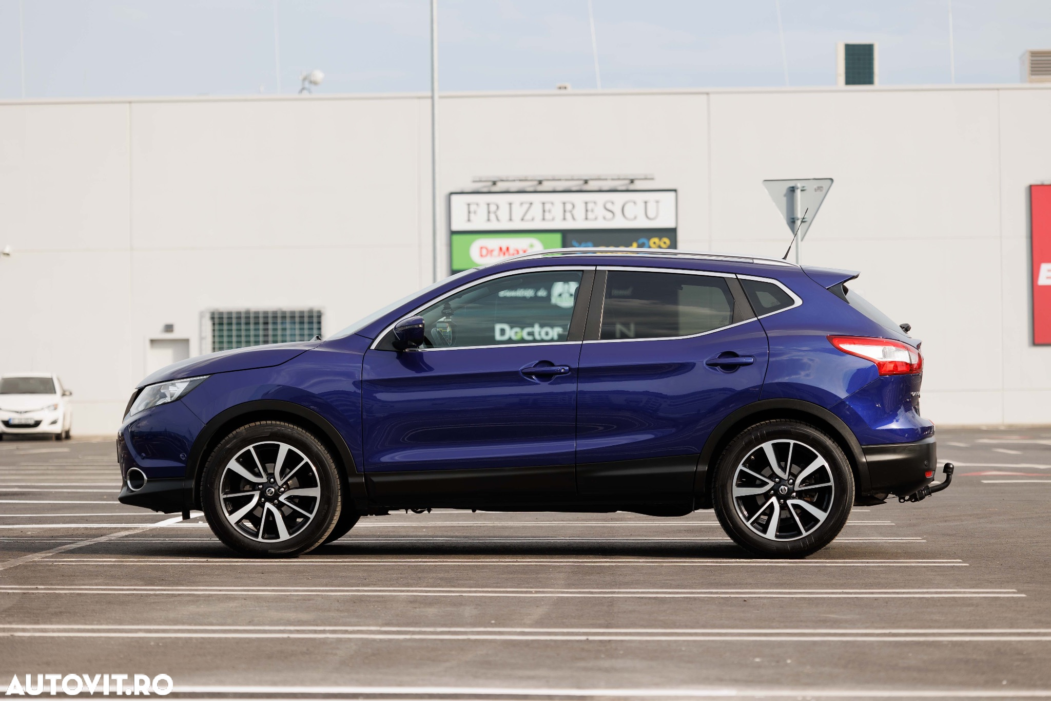 Nissan Qashqai 1.6 DCI TEKNA+ - 9