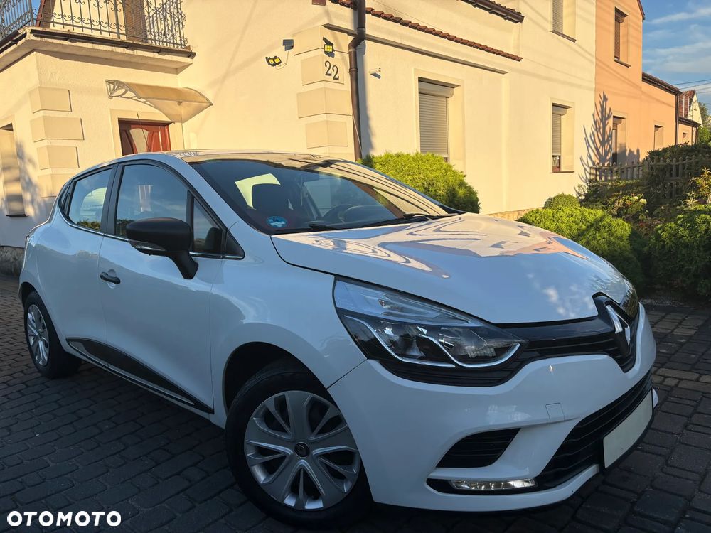 Renault Clio - 22