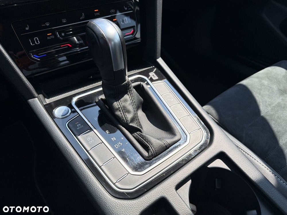 Volkswagen Passat 1.5 TSI EVO Elegance DSG - 17