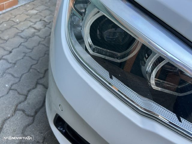 BMW 116 d Line Sport Shadow — fotografia 10