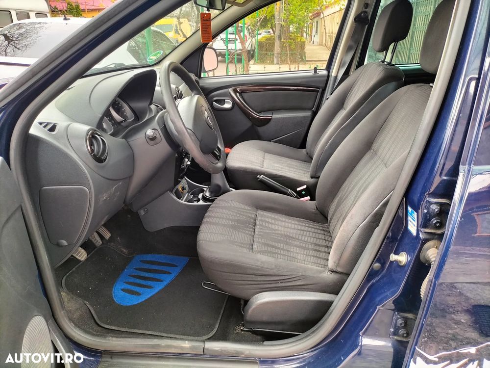 Dacia Duster 1.6 4x2 Laureate - 5
