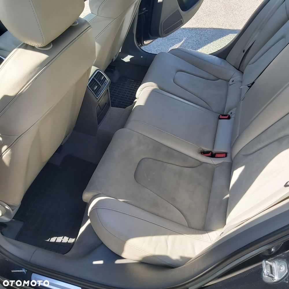Audi A4 Avant 2.0 TFSI Quattro S tronic - 13