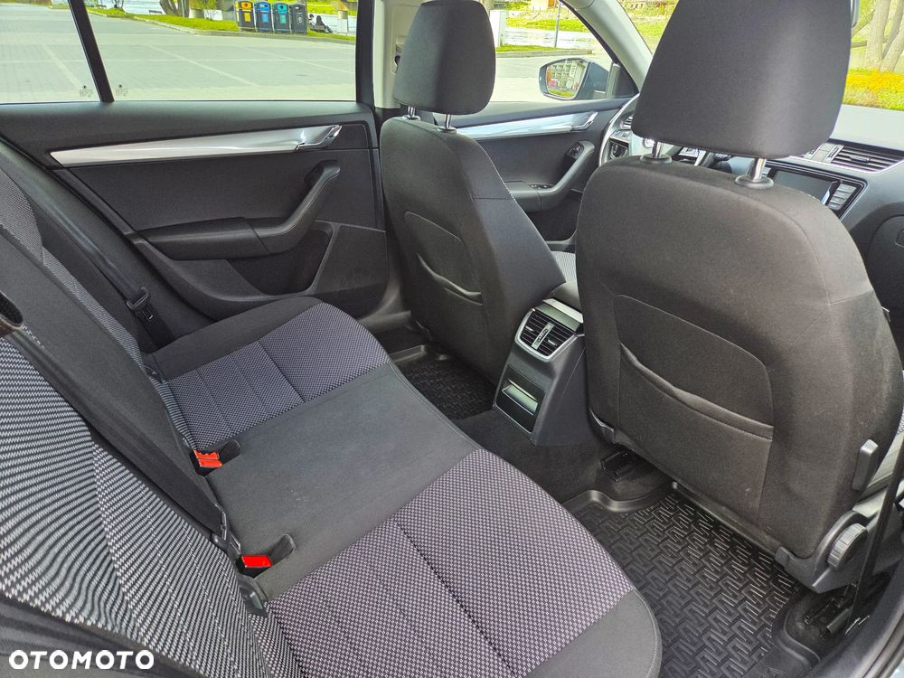 Skoda Octavia 1.4 TSI Ambition - 14