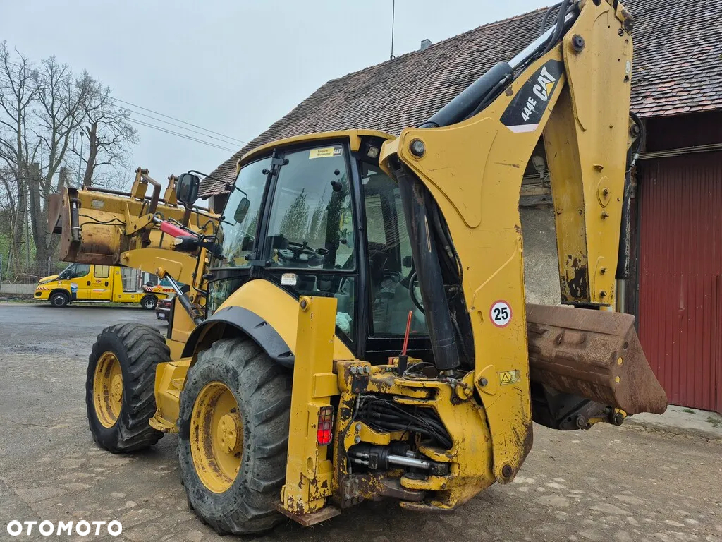 Caterpillar 444E - 7