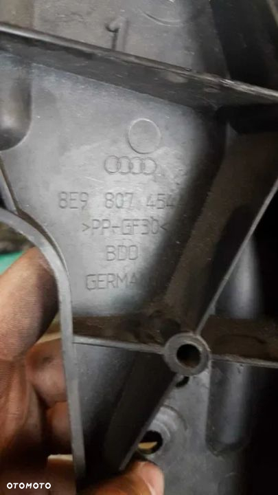 Ślizg zderzaka prawy tył AUDI A4 B7 - 3
