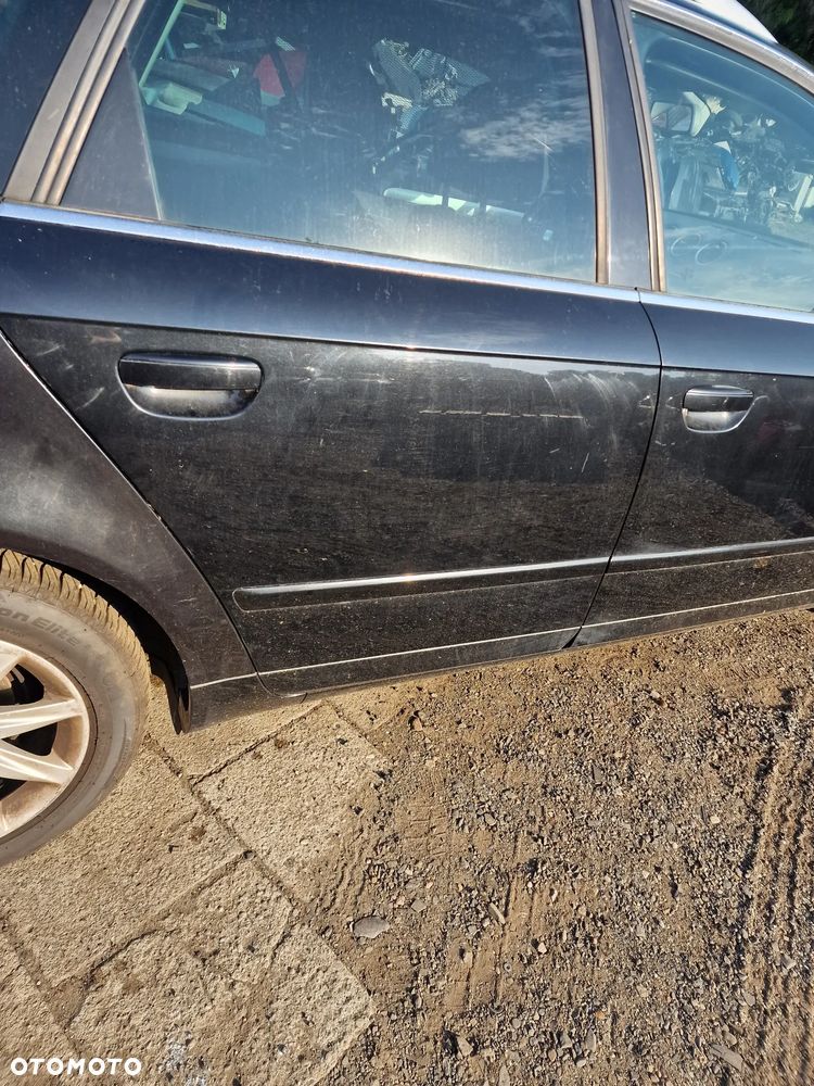 Drzwi  prawy  tył seat  exeo  kombi  w  kolorze  LZ9Y - 1