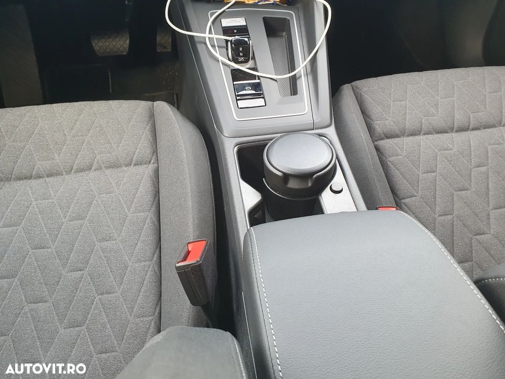 Volkswagen Golf 1.5 eTSI DSG MHEV Life - 14