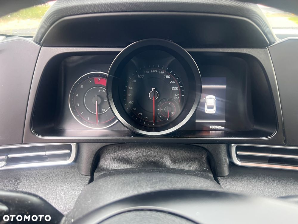 Hyundai Elantra 1.6 Smart CVT - 2