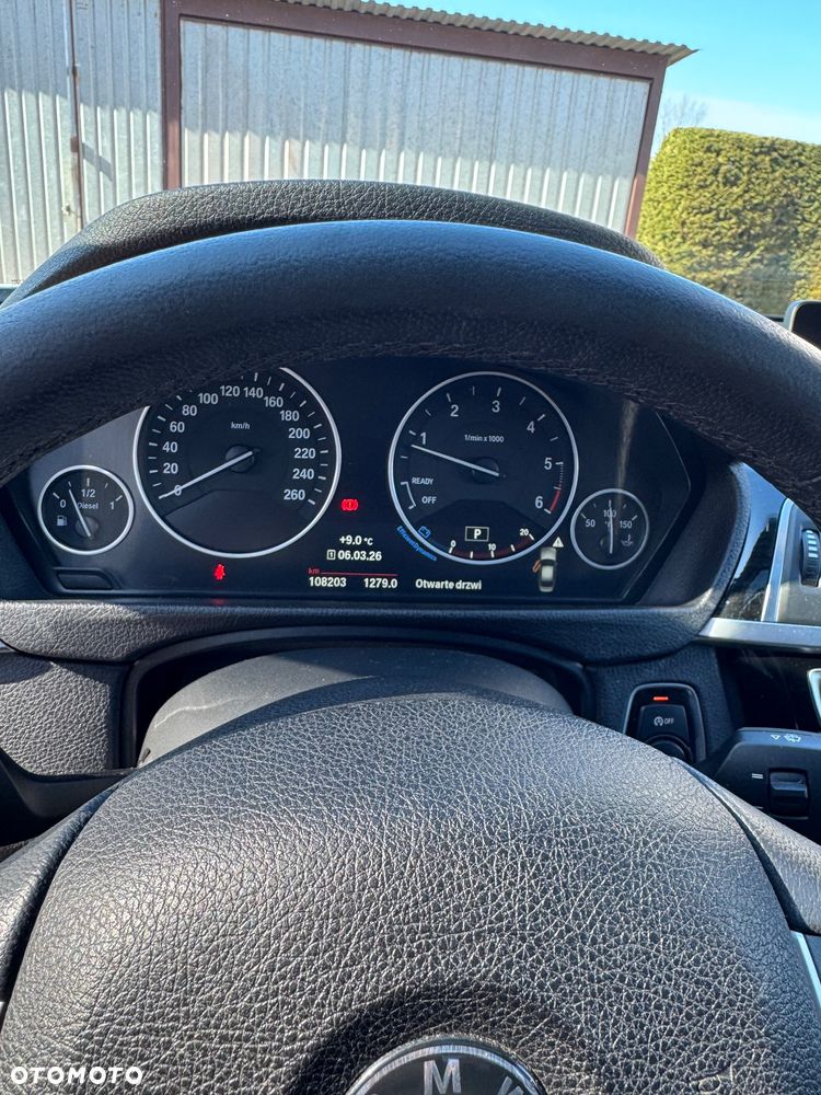 BMW Seria 3 320d xDrive Luxury Line - 11