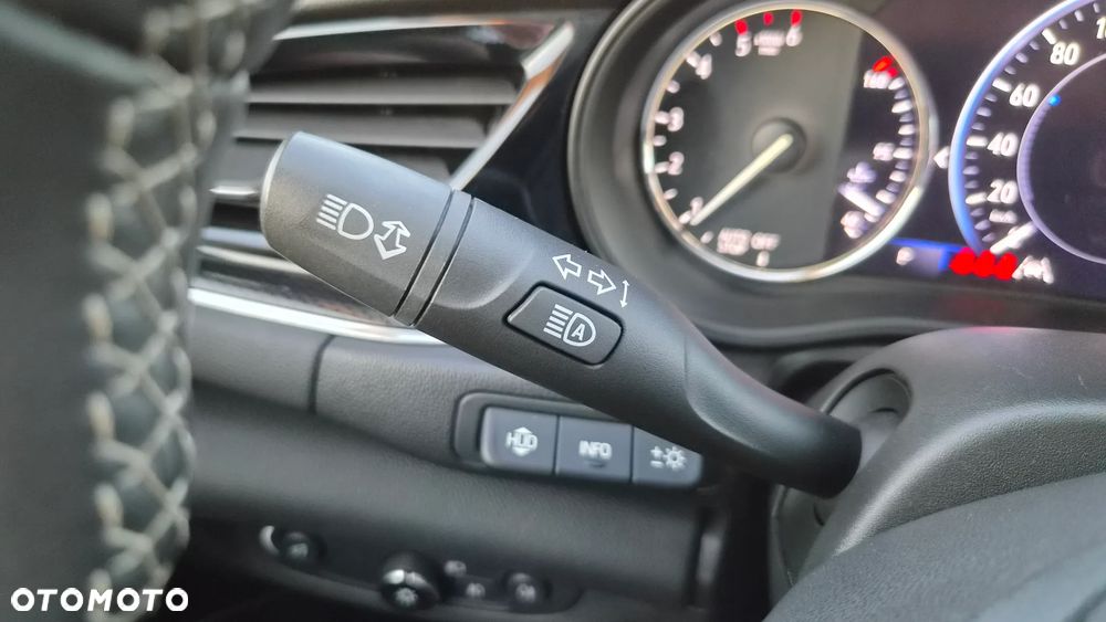 Opel Insignia 2.0 CDTI Elegance S&S - 26