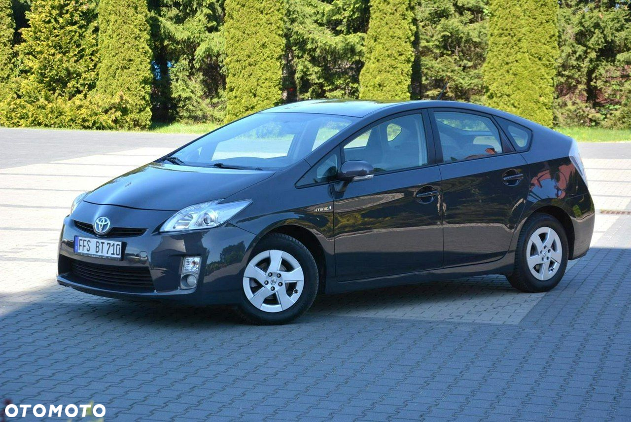 Toyota Prius - 3