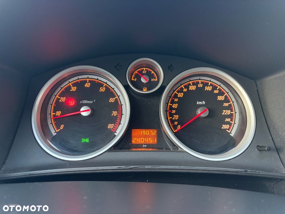 Opel Astra 1.8 Sport - 17