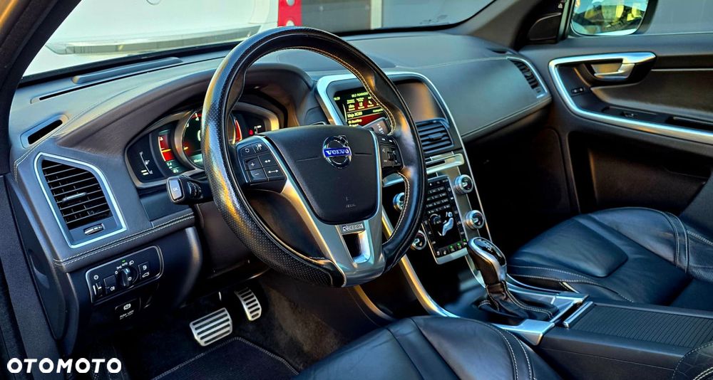 Volvo XC 60 T5 Drive-E R-Design Summum - 14