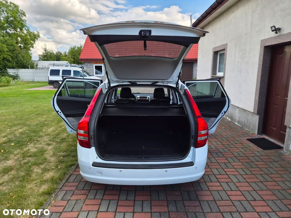 Kia Ceed 2.0 crdi Comfort + - 4