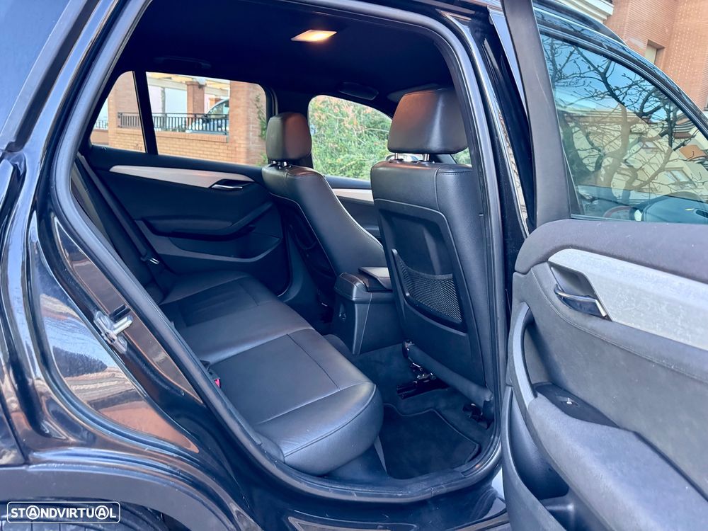 BMW X1 sDrive20d - 20