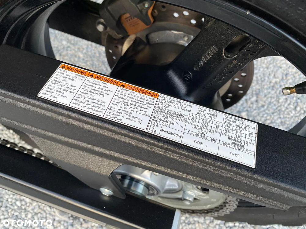 Suzuki V-STROM - 35