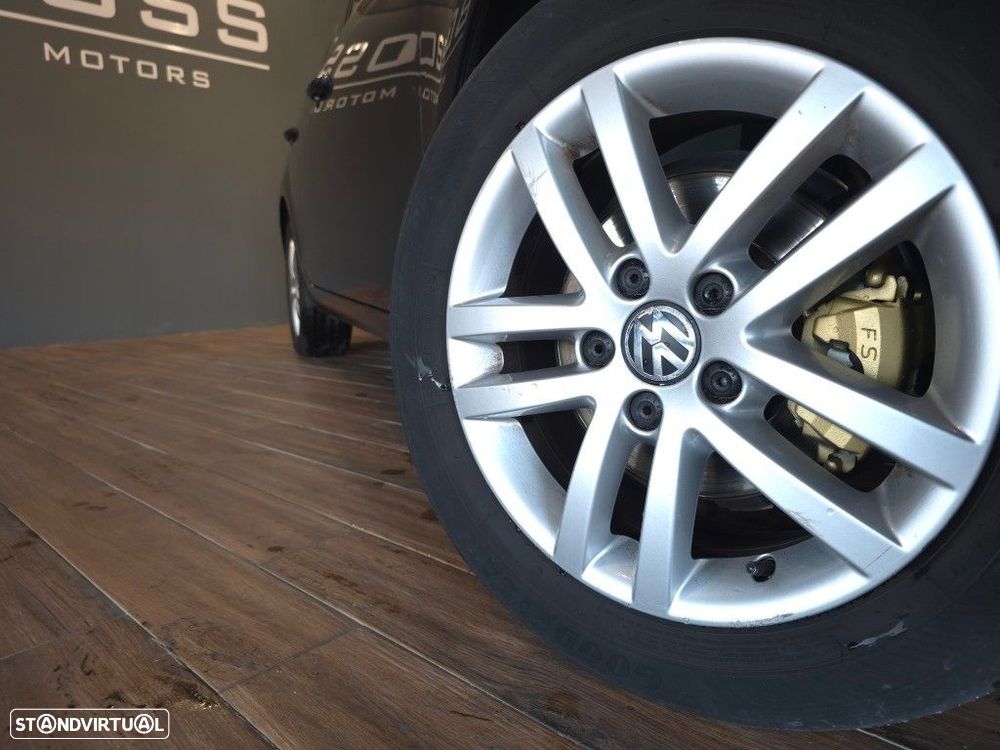 VW Golf 1.6 TDi Trendline BlueMotion - 6
