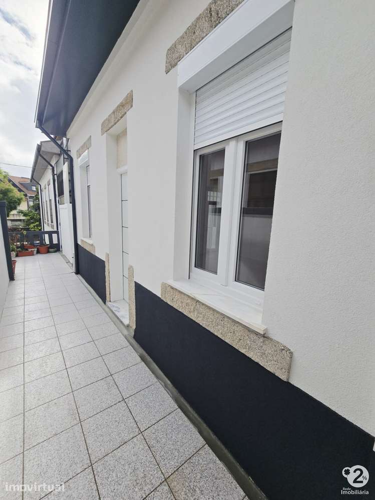 Moradia T0 Duplex totalmente remodelada no Bonfim - Grande imagem: 2/19