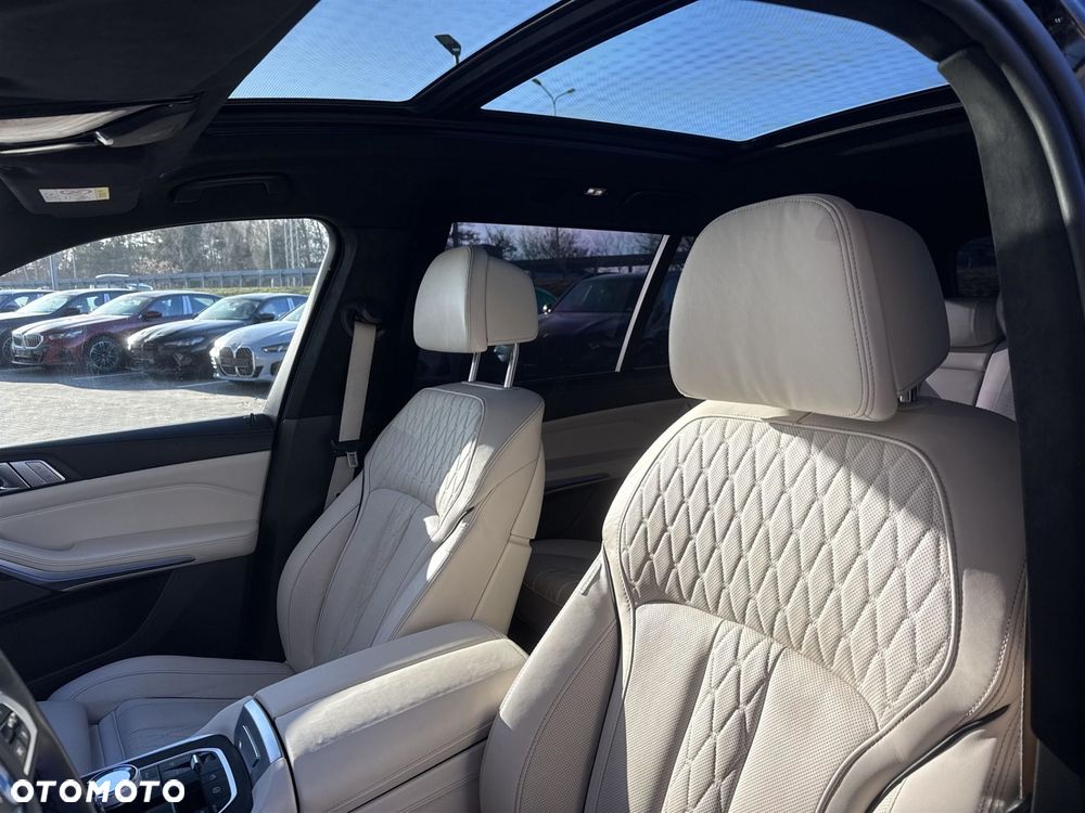 BMW X7 - 9