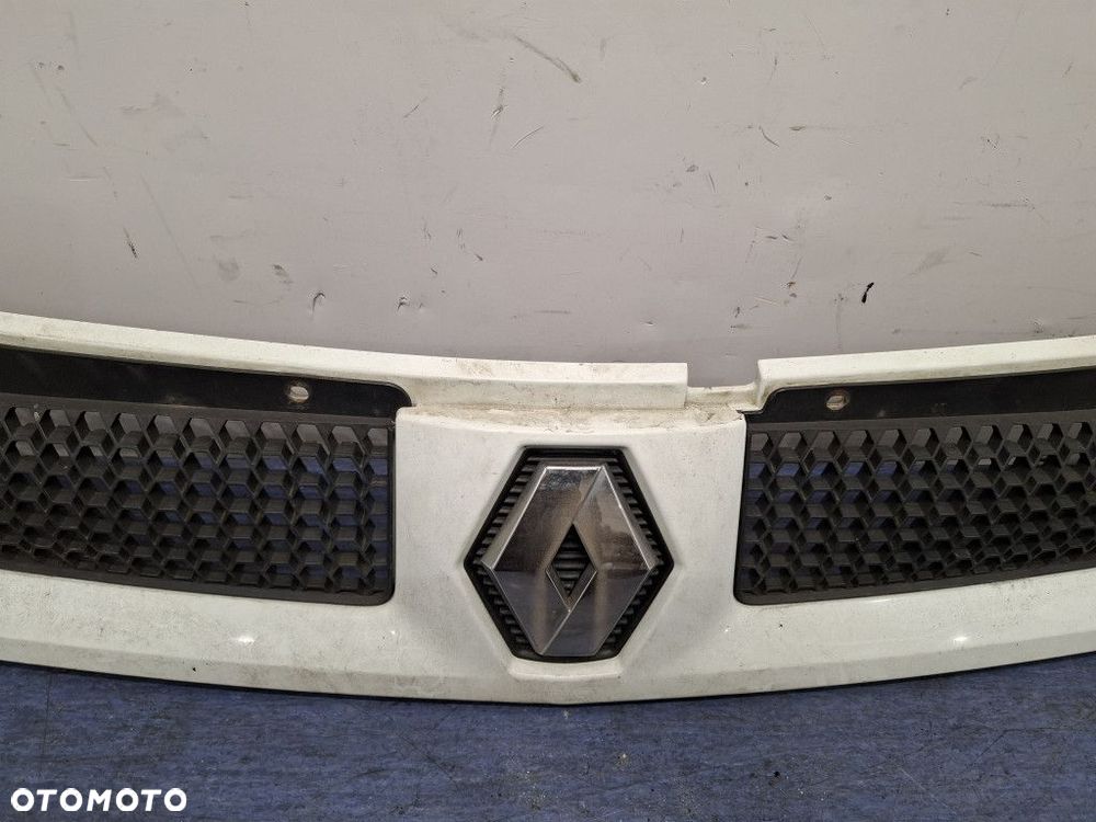 RENAULT MASTER II LIFT ATRAPA / GRILL - 4
