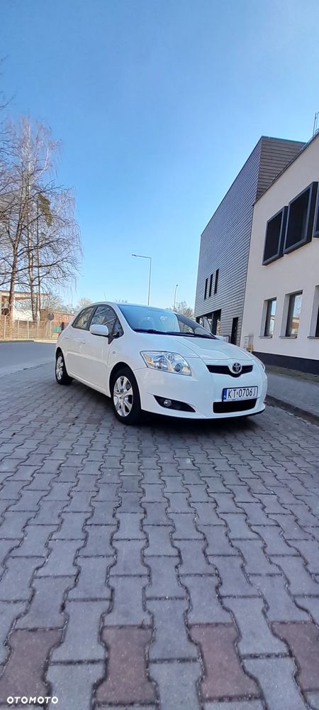 Toyota Auris 1.33 VVT-i - 4
