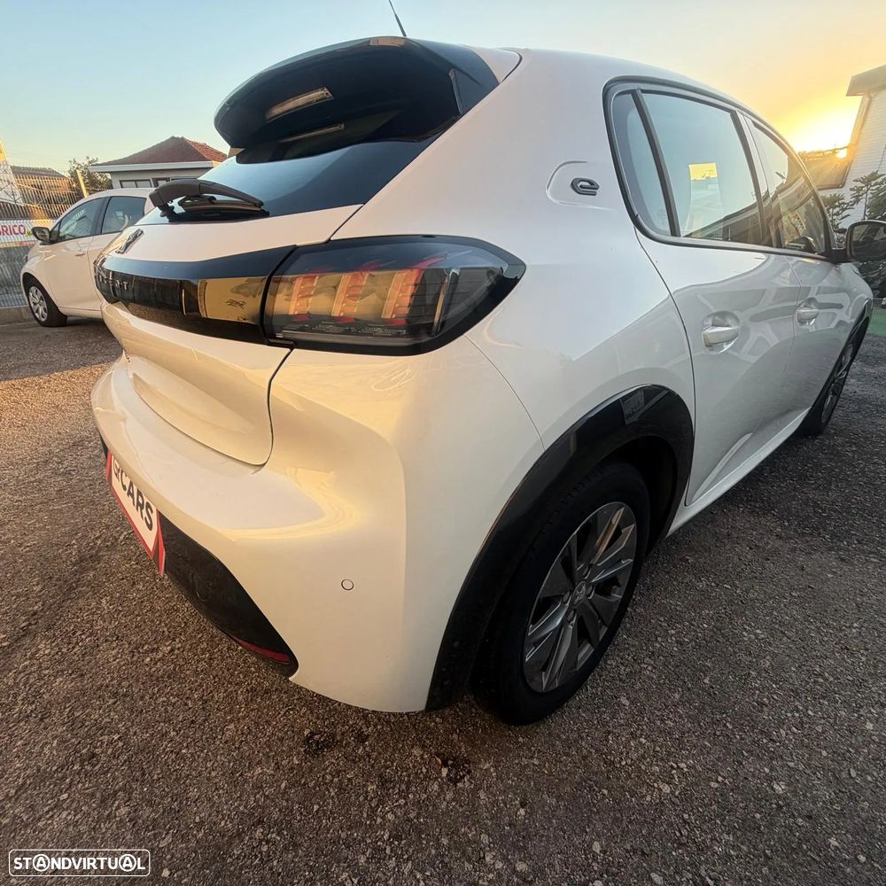 Peugeot e-208 Allure+ - 28