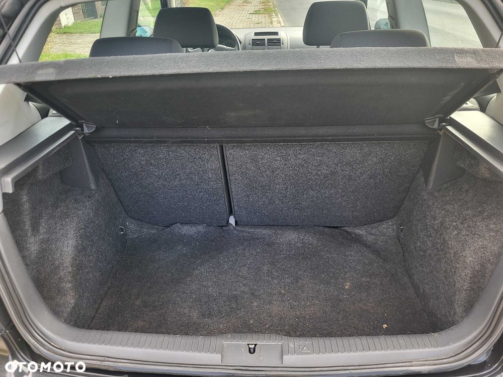 Volkswagen Polo - 12