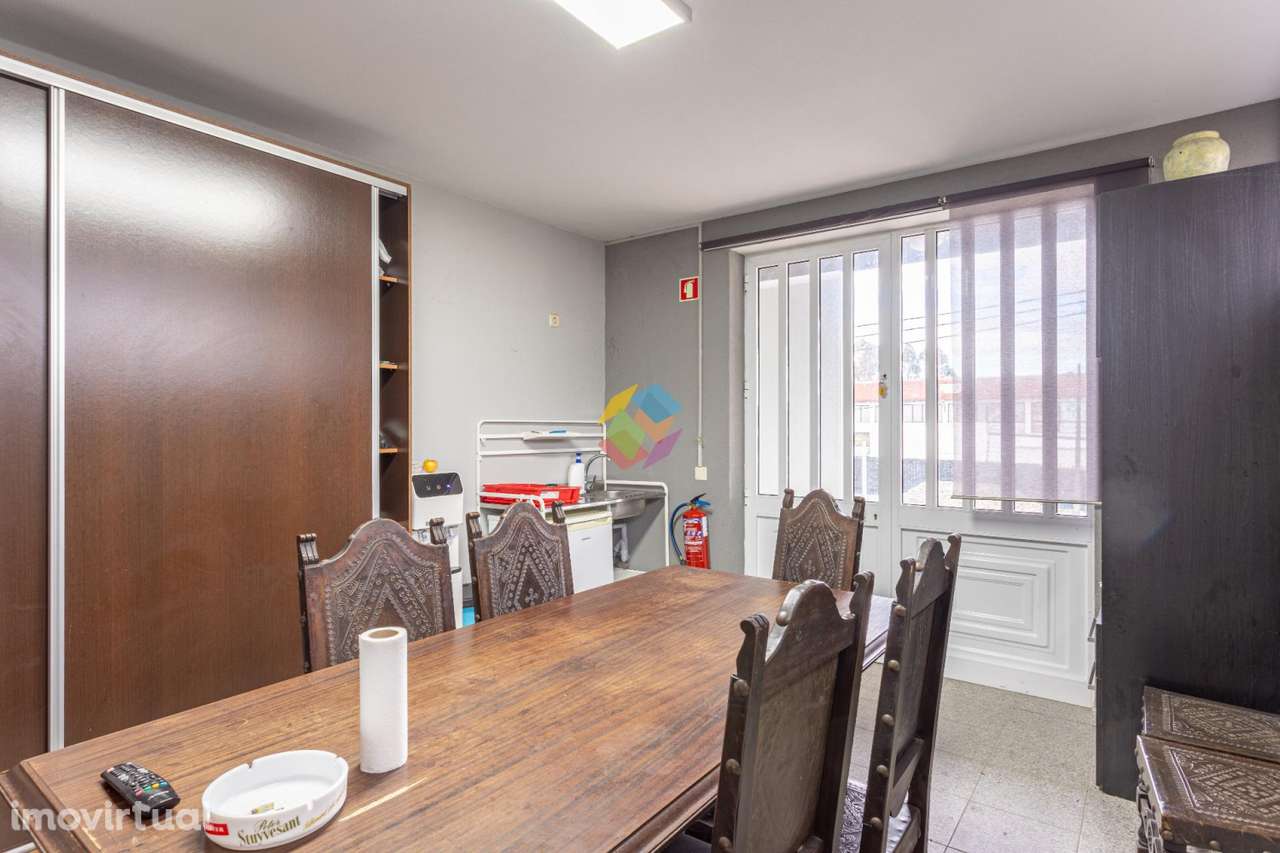 Armazém na Zona Industrial de São João de Vêr - Grande imagem: 4/29